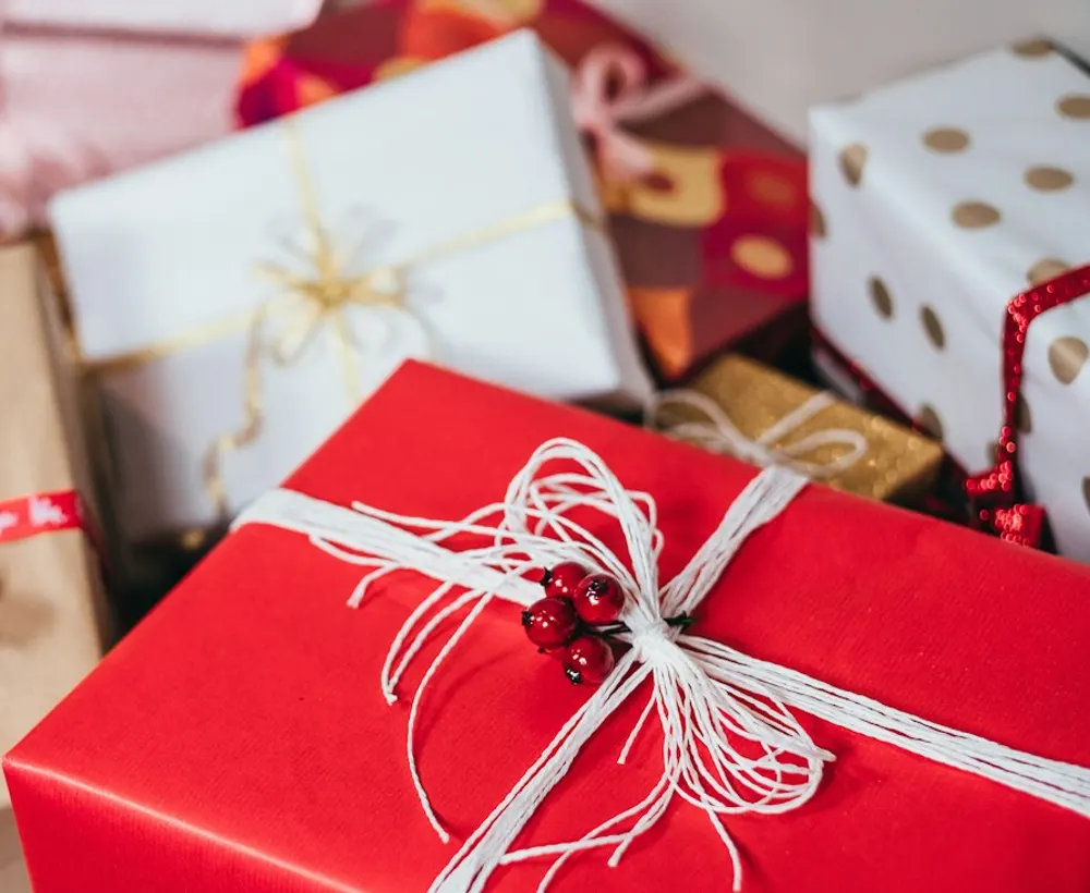 Lifestyle image related to Photo & Memory Gifts (illustrative reference)